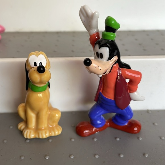 Mickey Mouse and Friends Collection. - Picture 6 of 8